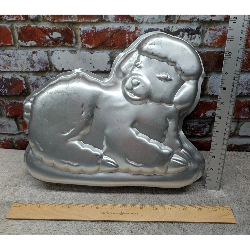 Vintage 1981 Wilton Gentle Lamb Aluminum Cake Pan Mold 502-3444 Silver